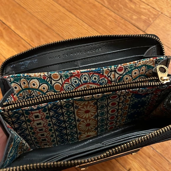 Marc by Marc Jacobs gray snake print wallet - Picture 3 of 3